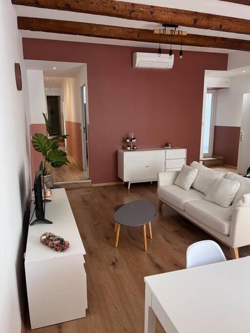 Appartement Grand Confort 3 Avec Cour Interieure